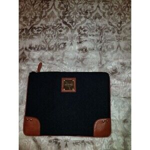 MICHE IPAD OR TABLET ZIPPERED CASE IN NAVY BLUE FAUX LEATHER ACCENTS NWOT